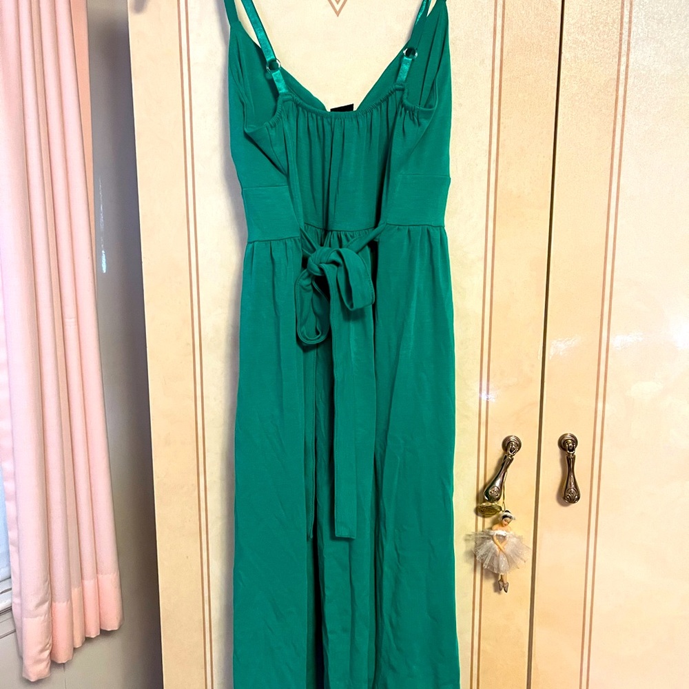 Fun green sundress…ready for that cruise!